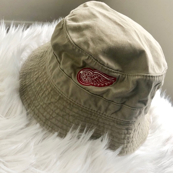 Red wings bucket hat Clearance